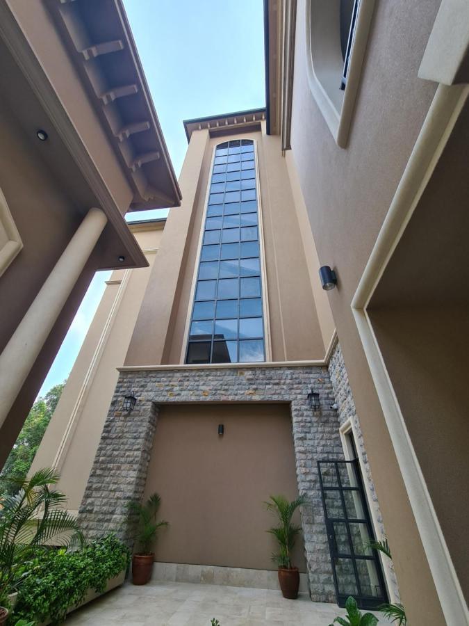 Fontis Residences Hotel Kampala Exterior photo